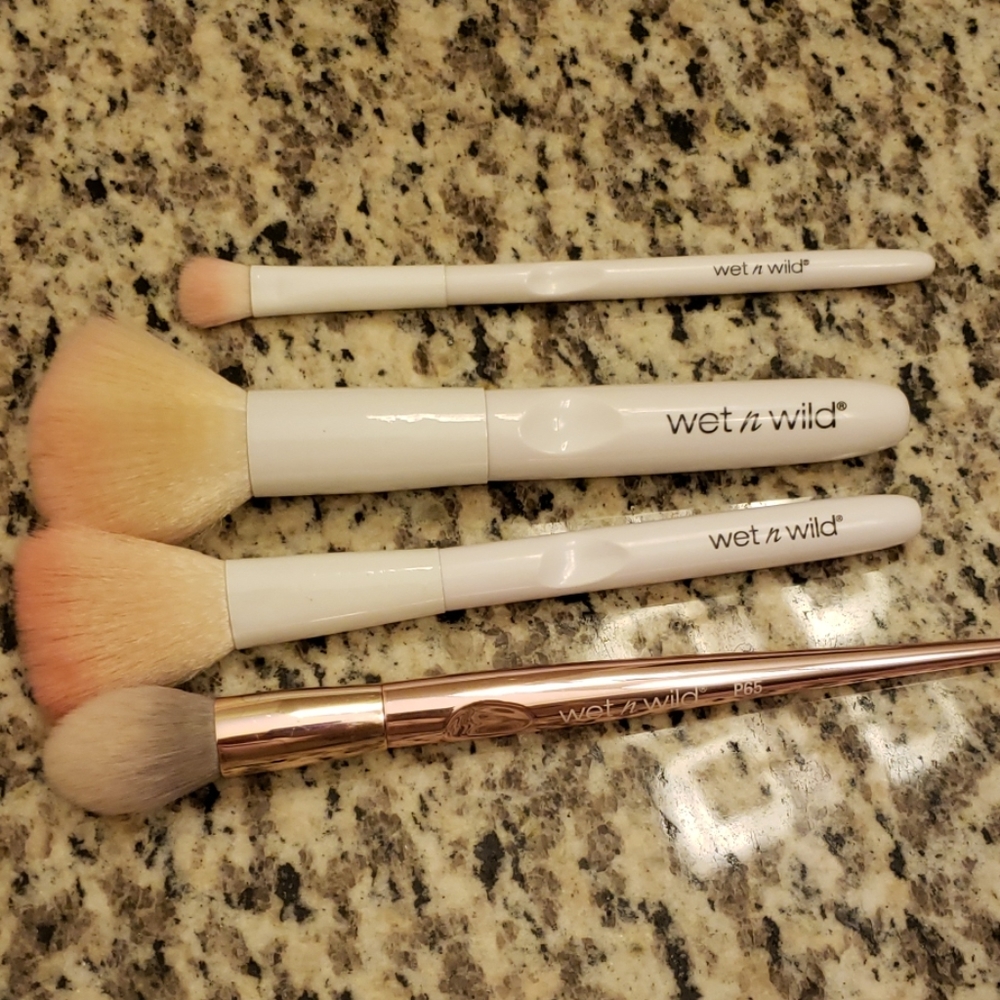 Wet n Wild eye and face brushes